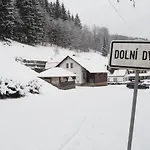 Tomasek V Blizkosti Arealu