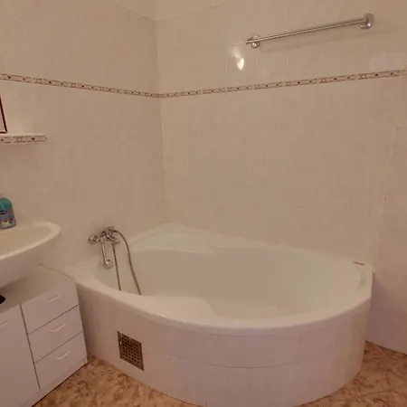 Holiday home Tomasek V Blizkosti Arealu Dolni Dvur