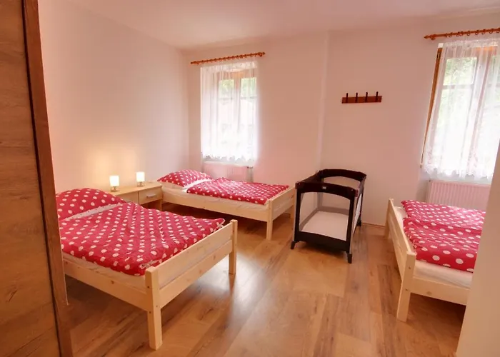 Tomasek V Blizkosti Arealu Feriehus *